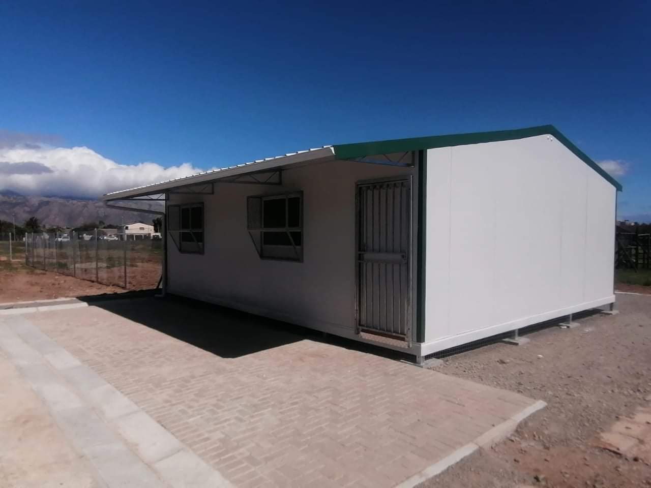 35E4B74E-76E2-4F66-8072-8A735E610368