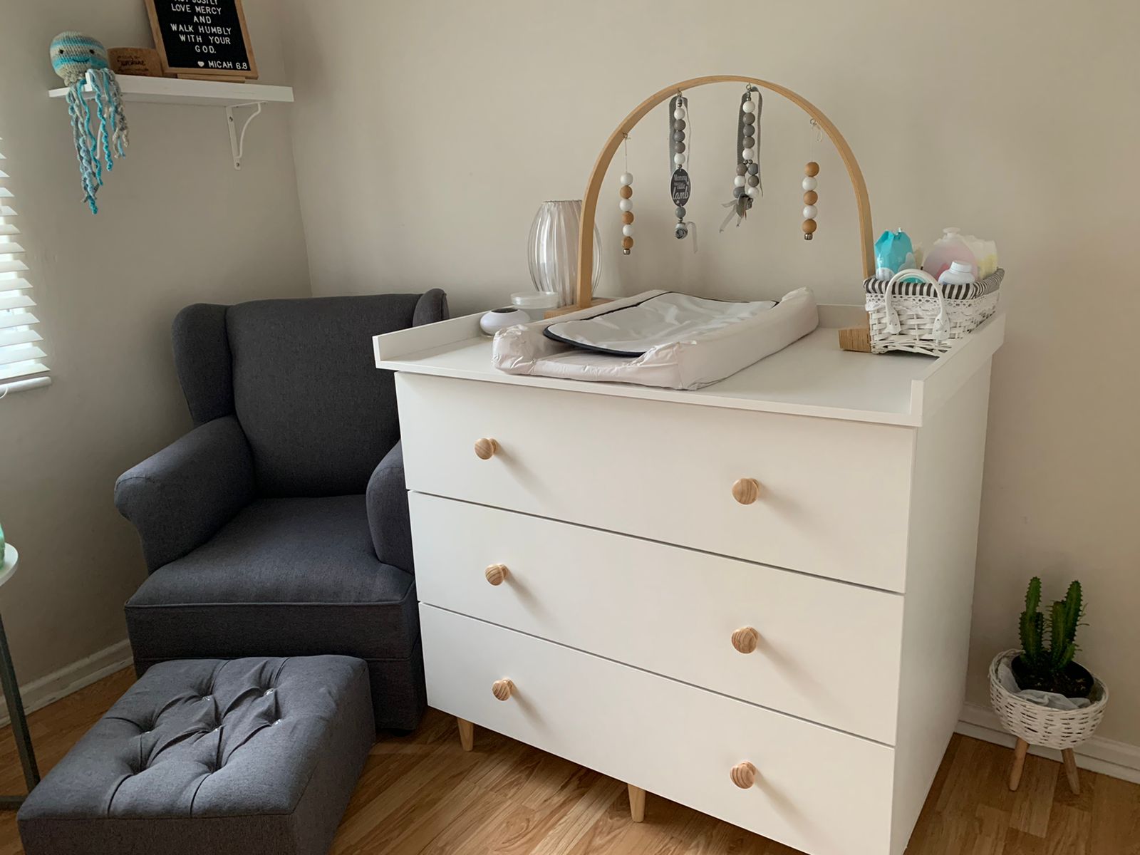 9EE45D92-5CA3-4939-8331-6BE8DA7DD42D